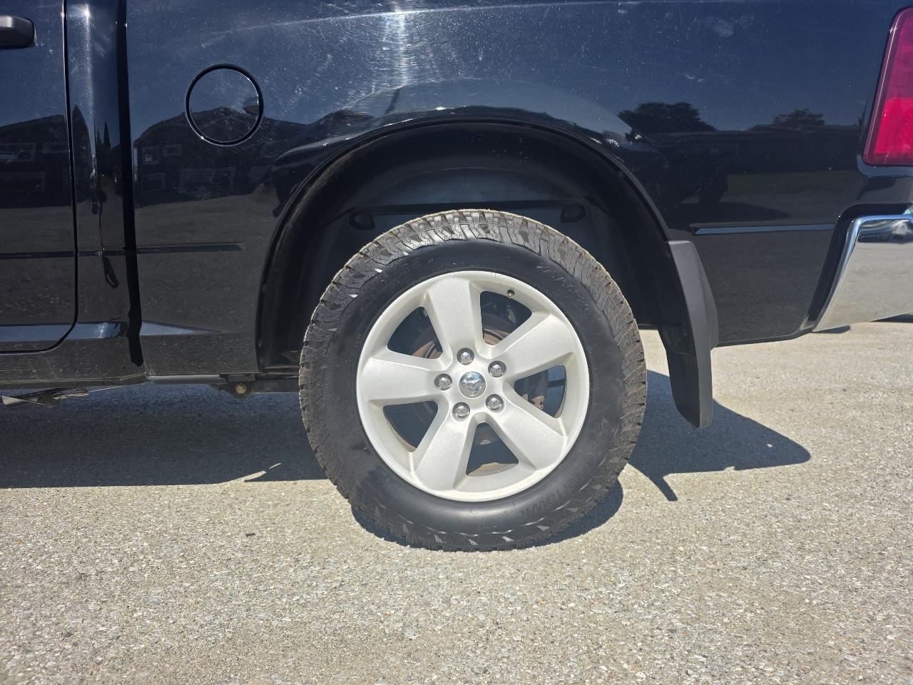 RAM 1500 Classic Tradesman Crew Cab SWB 4WD 2023