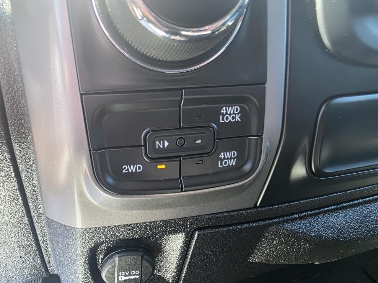 RAM 1500 Classic Tradesman Crew Cab SWB 4WD 2023