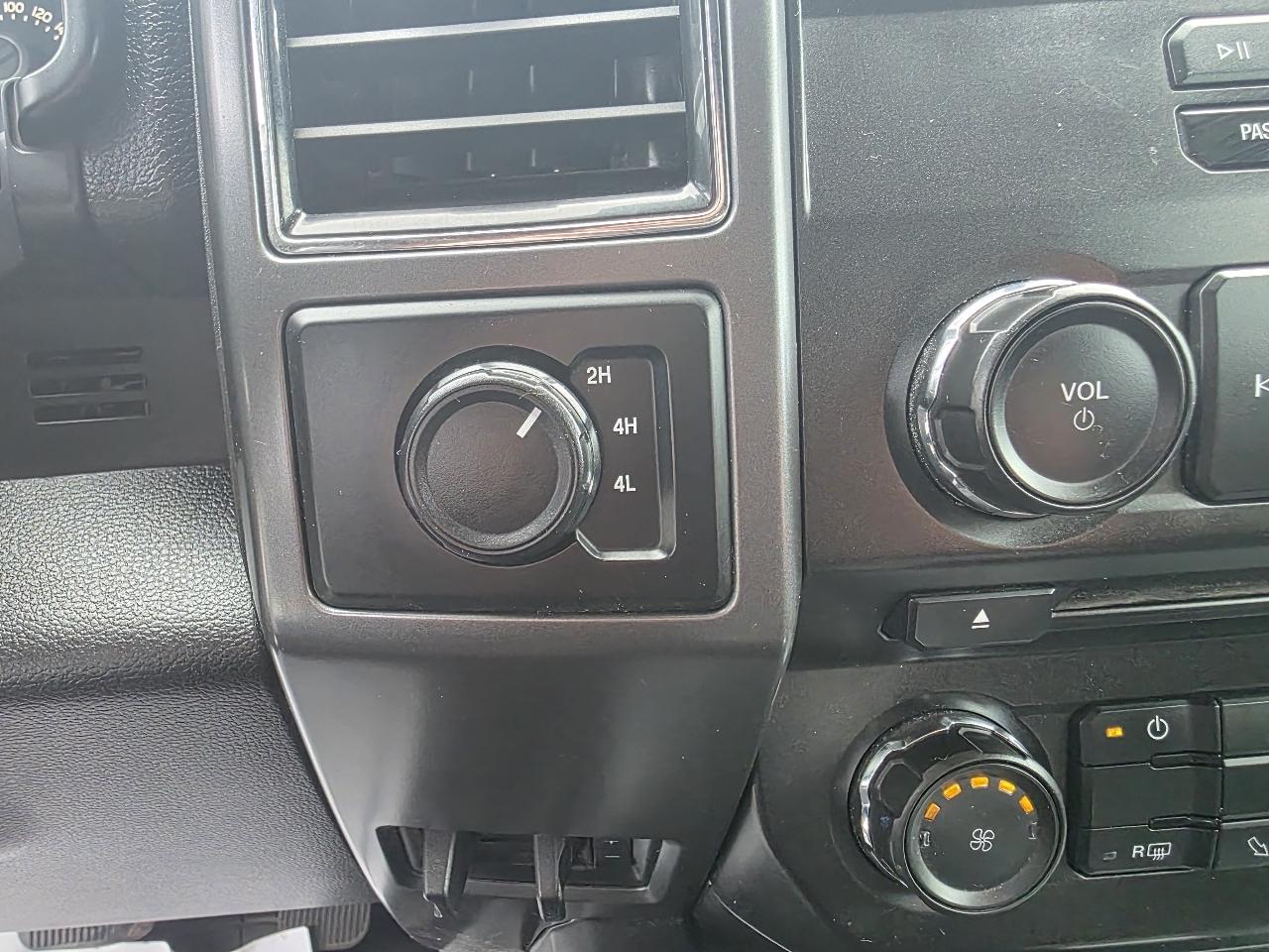 Ford F-150 4WD SuperCrew 139" XLT 2018