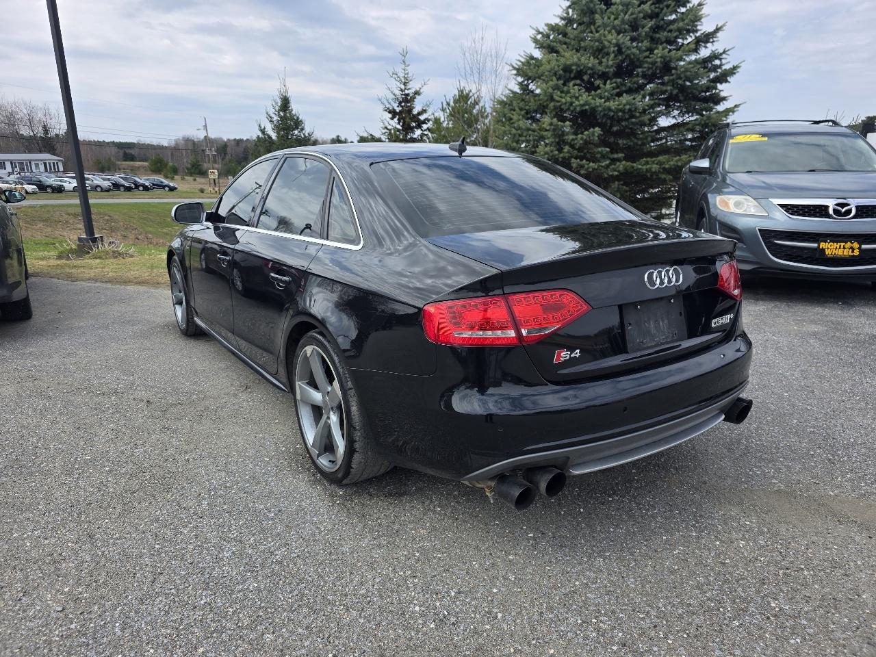 Audi S4 Sedan quattro S tronic 2010