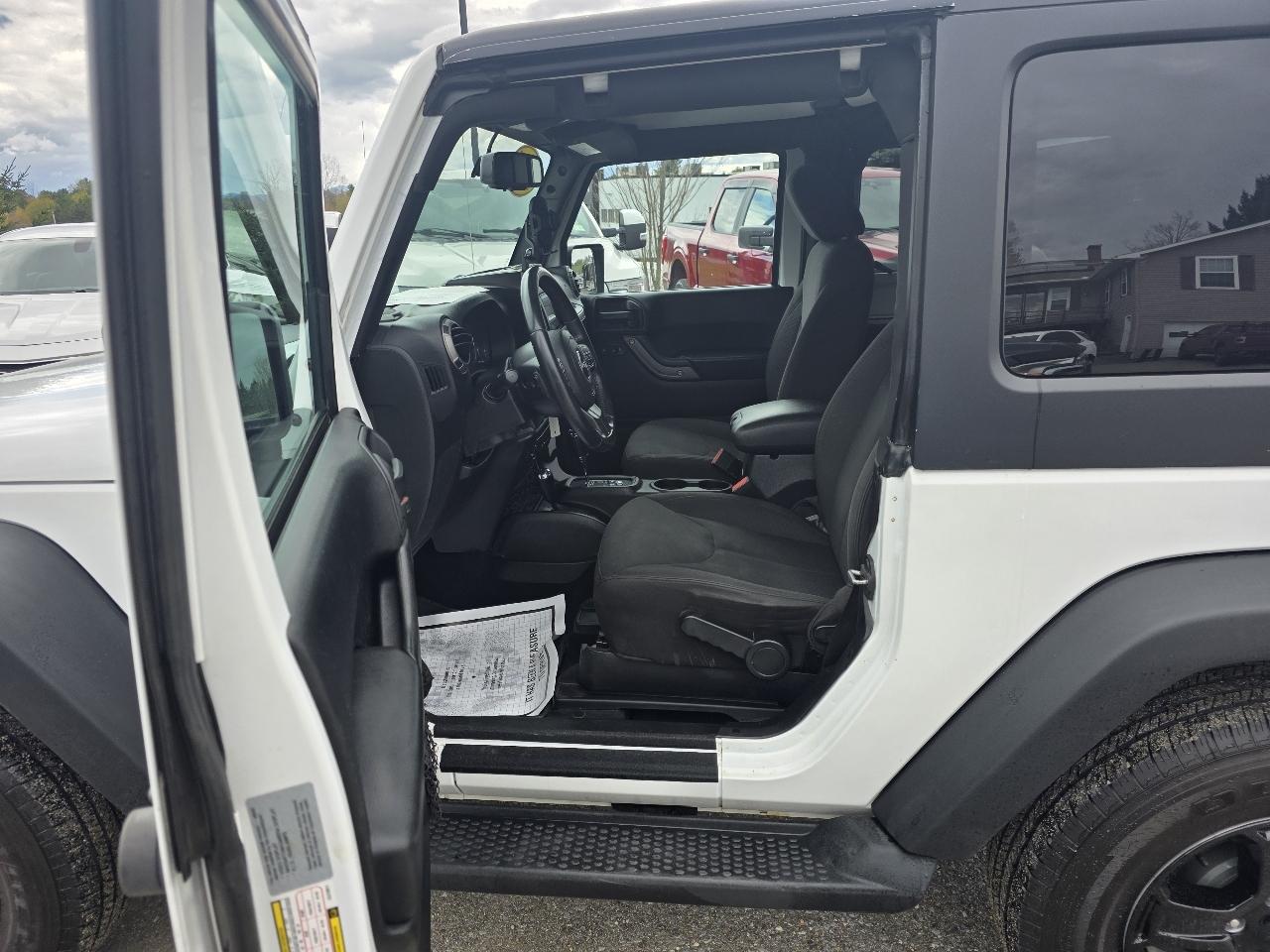 Jeep Wrangler Sport 4WD 2016
