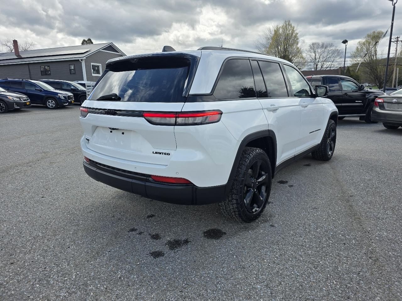 Jeep Grand Cherokee Limited 4WD 2023