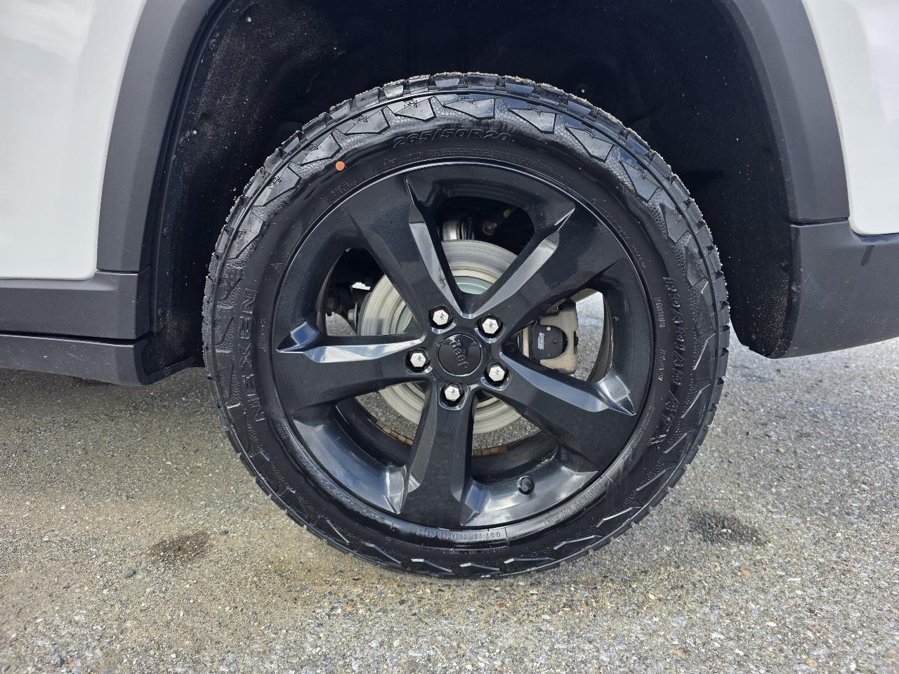 Jeep Grand Cherokee Limited 4WD 2023