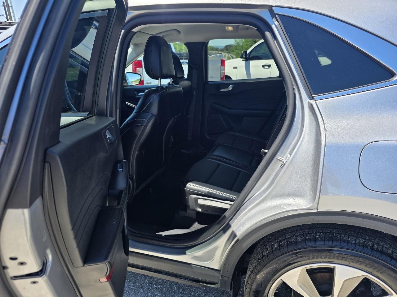 Ford Escape Platinum AWD 2024