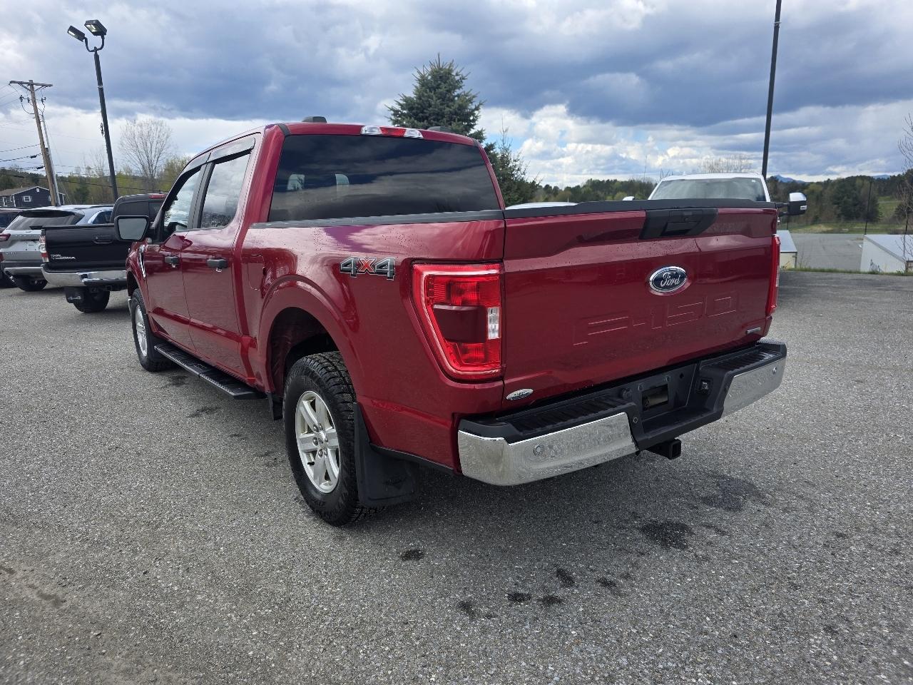 Ford F-150 SuperCrew 139" XLT 4WD 2022
