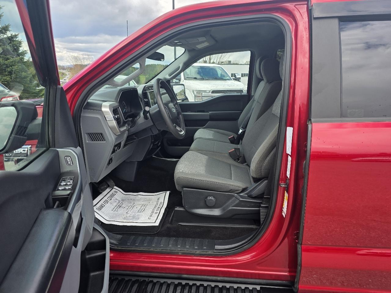 Ford F-150 SuperCrew 139" XLT 4WD 2022