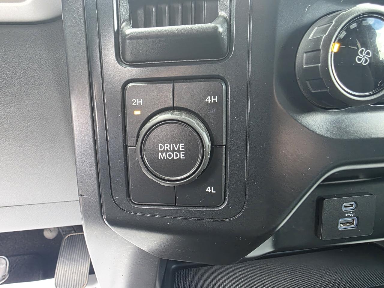 Ford F-150 SuperCrew 139" XLT 4WD 2022