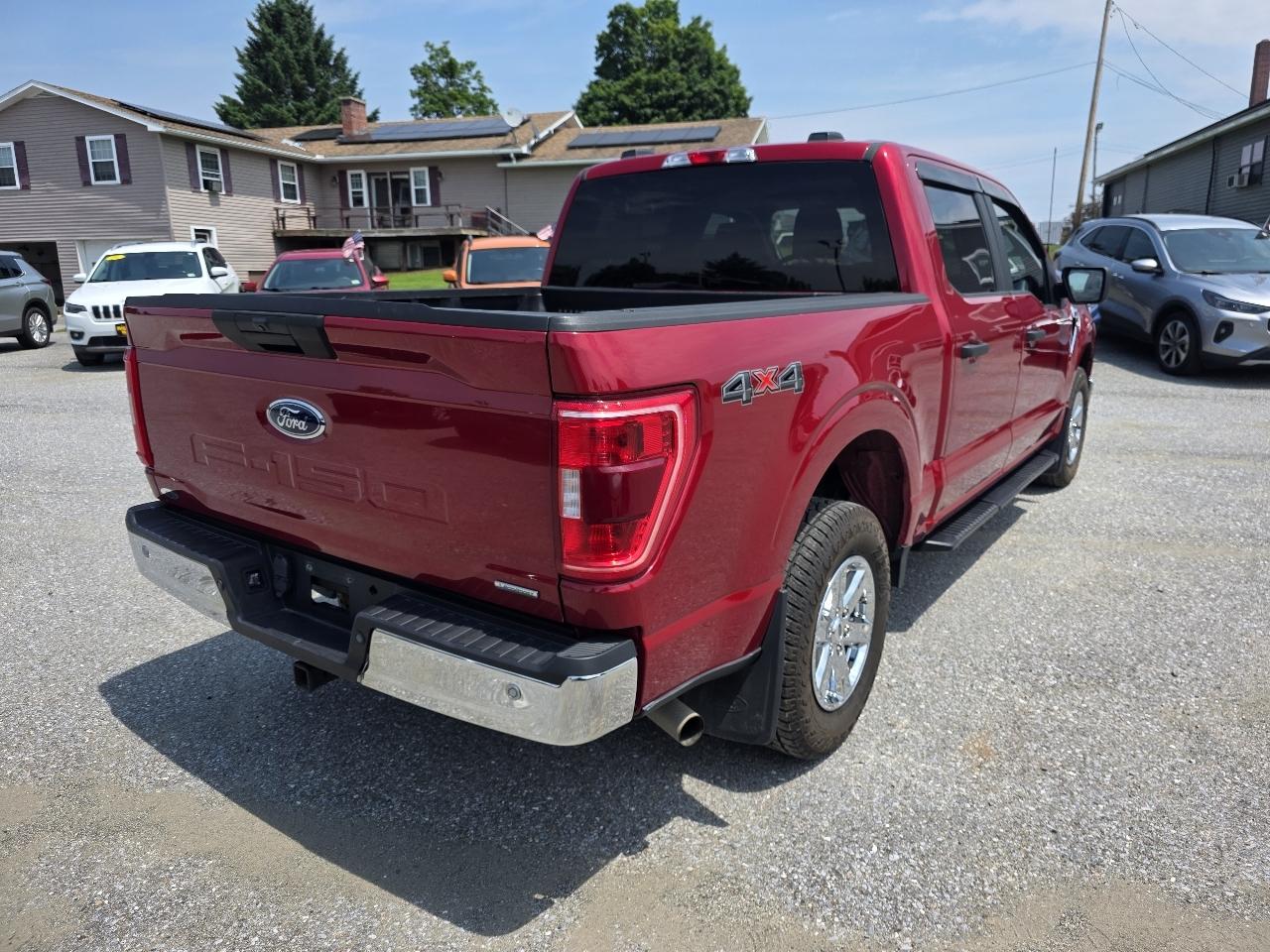 Ford F-150 SuperCrew 139" XLT 4WD 2022