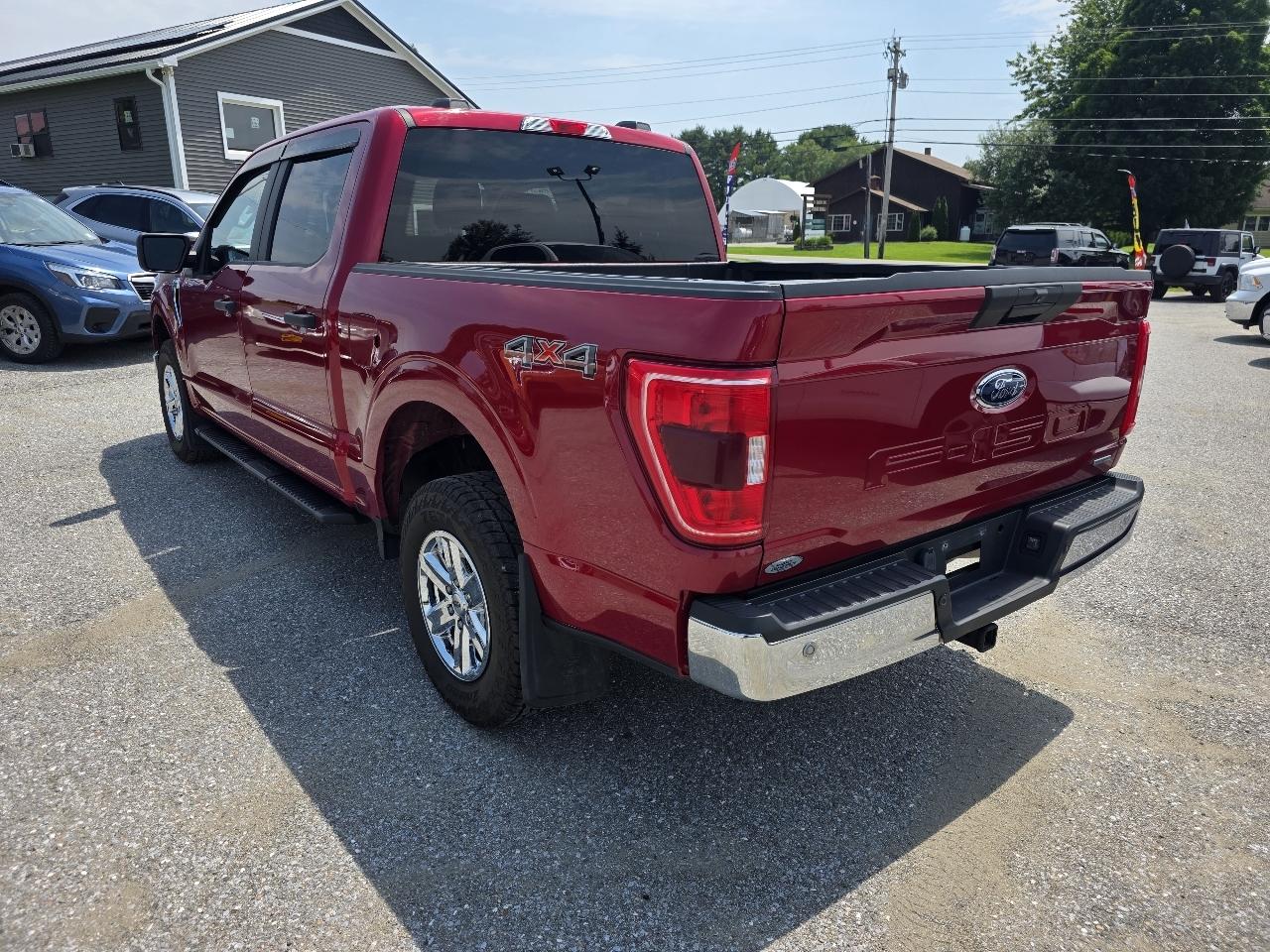 Ford F-150 SuperCrew 139" XLT 4WD 2022