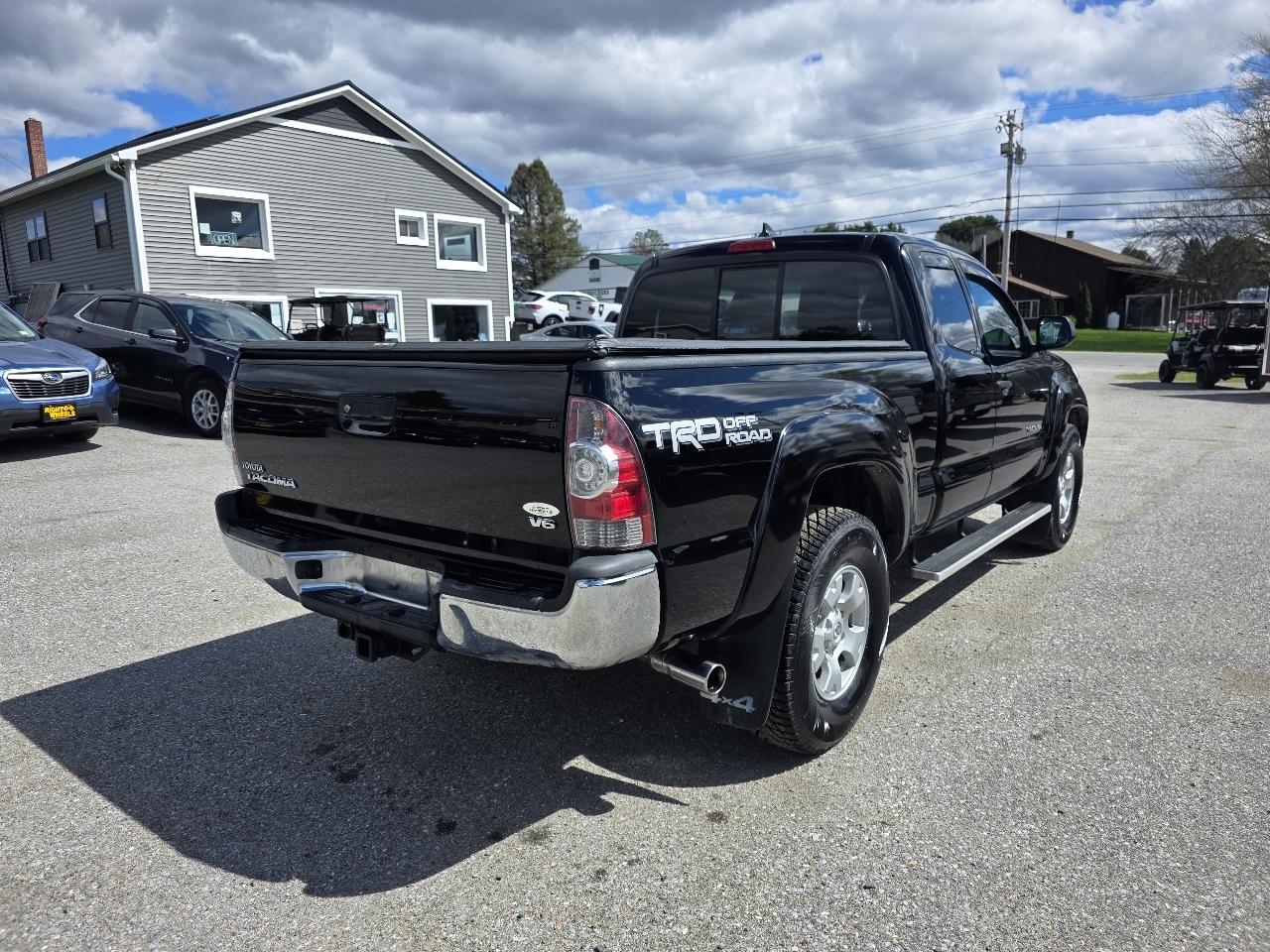 Toyota Tacoma Access Cab V6 5AT 4WD 2015