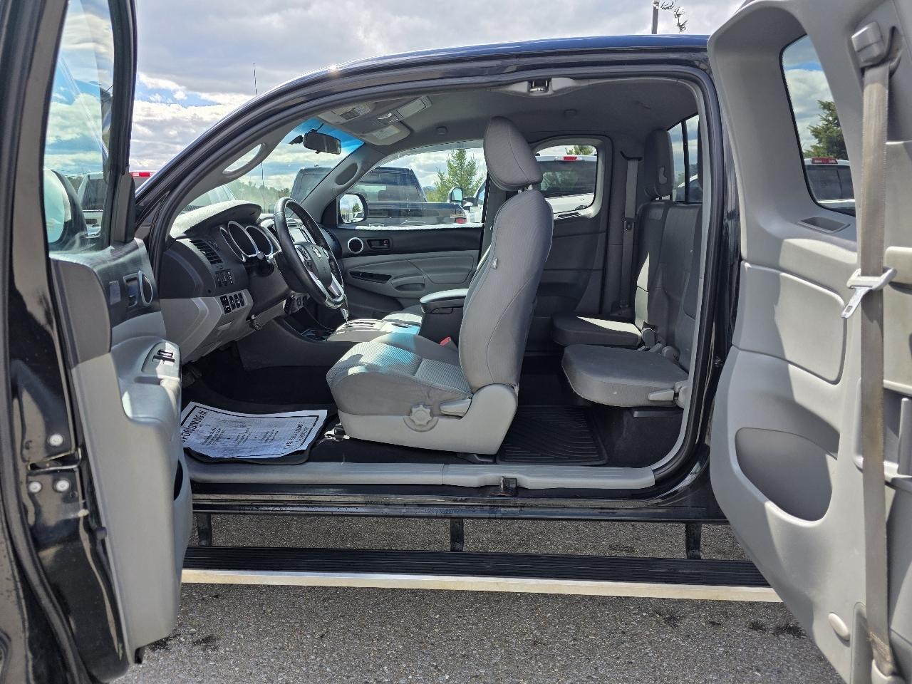 Toyota Tacoma Access Cab V6 5AT 4WD 2015