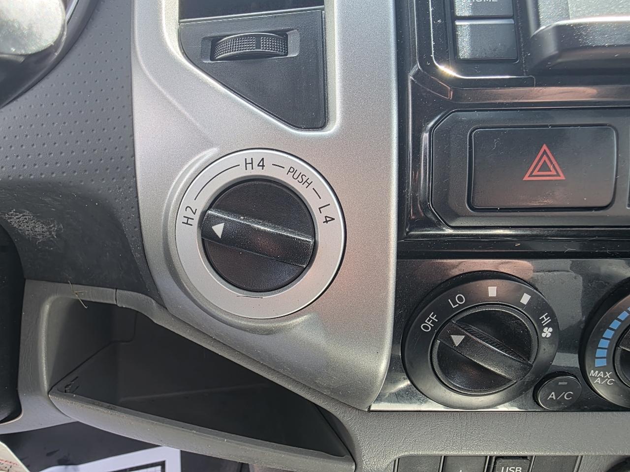 Toyota Tacoma Access Cab V6 5AT 4WD 2015