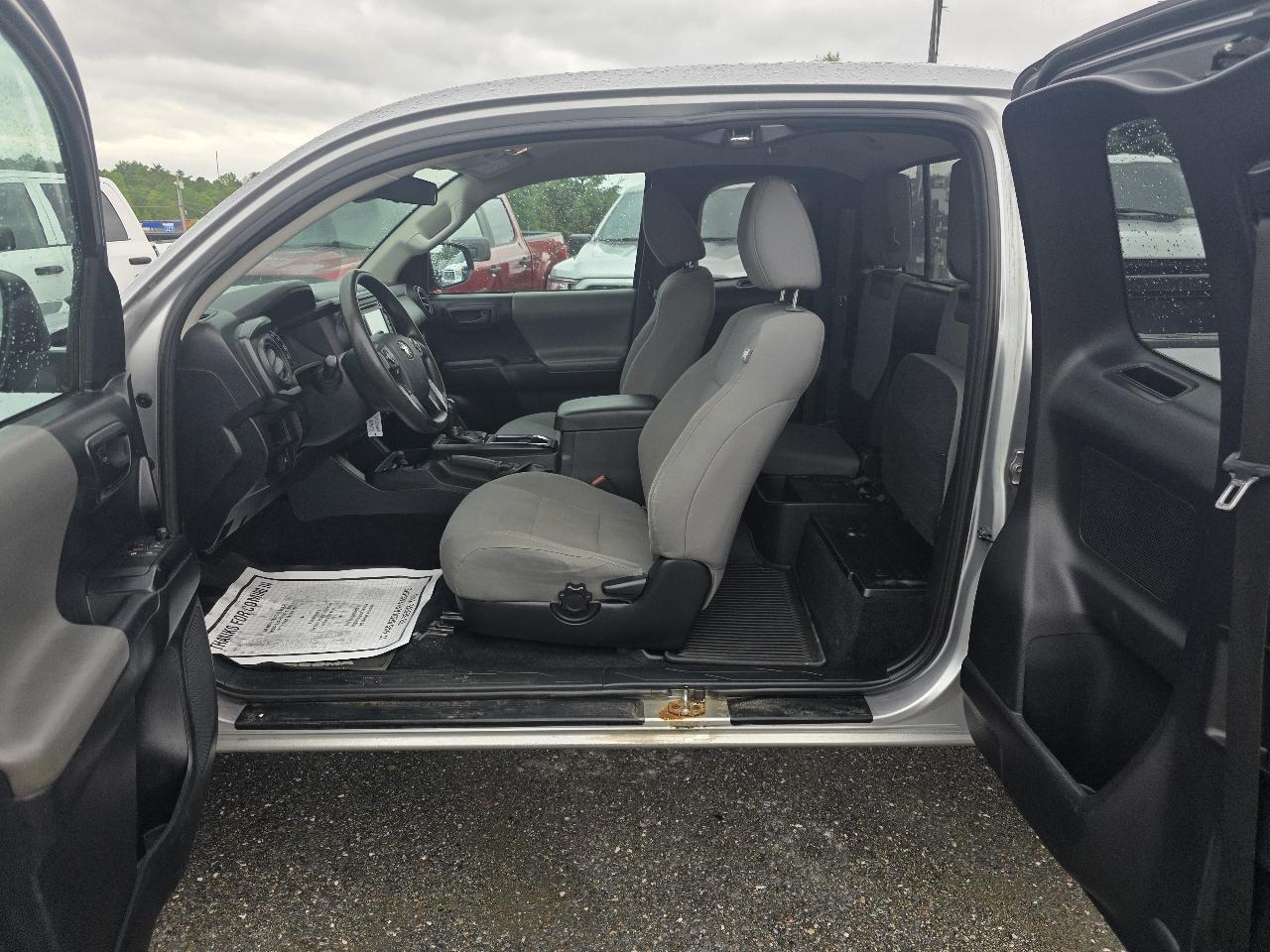 Toyota Tacoma 4WD Access Cab V6 AT (Natl) 2019