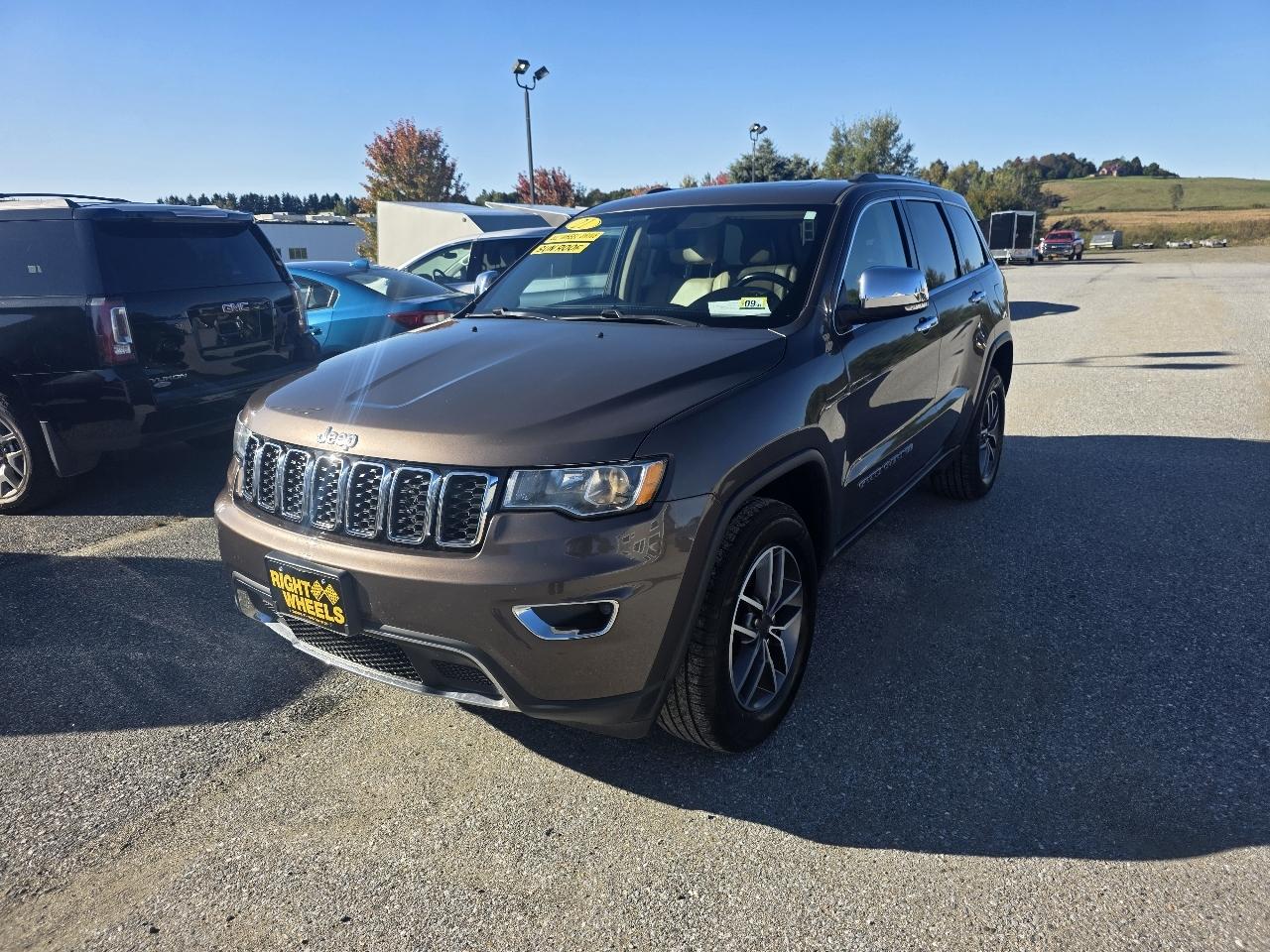 Jeep Grand Cherokee photo 2