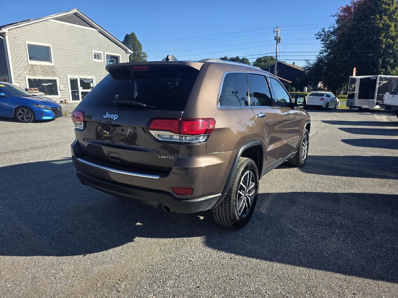 Jeep Grand Cherokee photo 4
