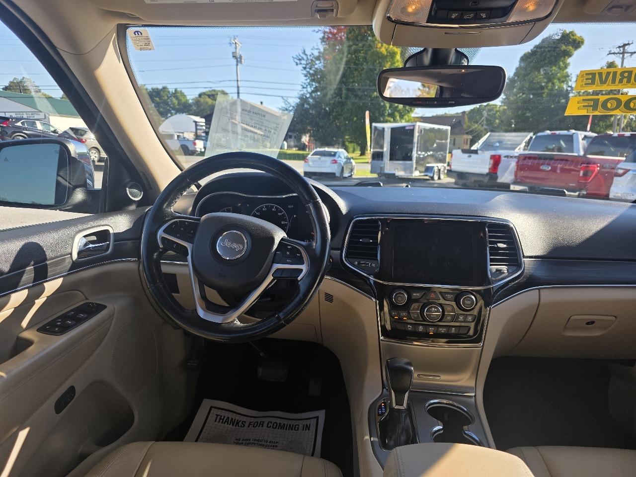 Jeep Grand Cherokee photo 11
