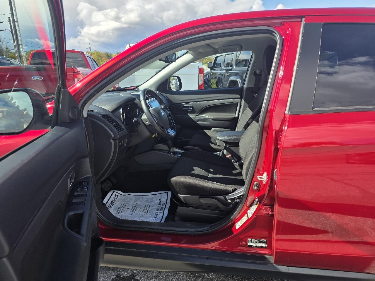 Mitsubishi Outlander Sport 2.0 ES 4WD 2025