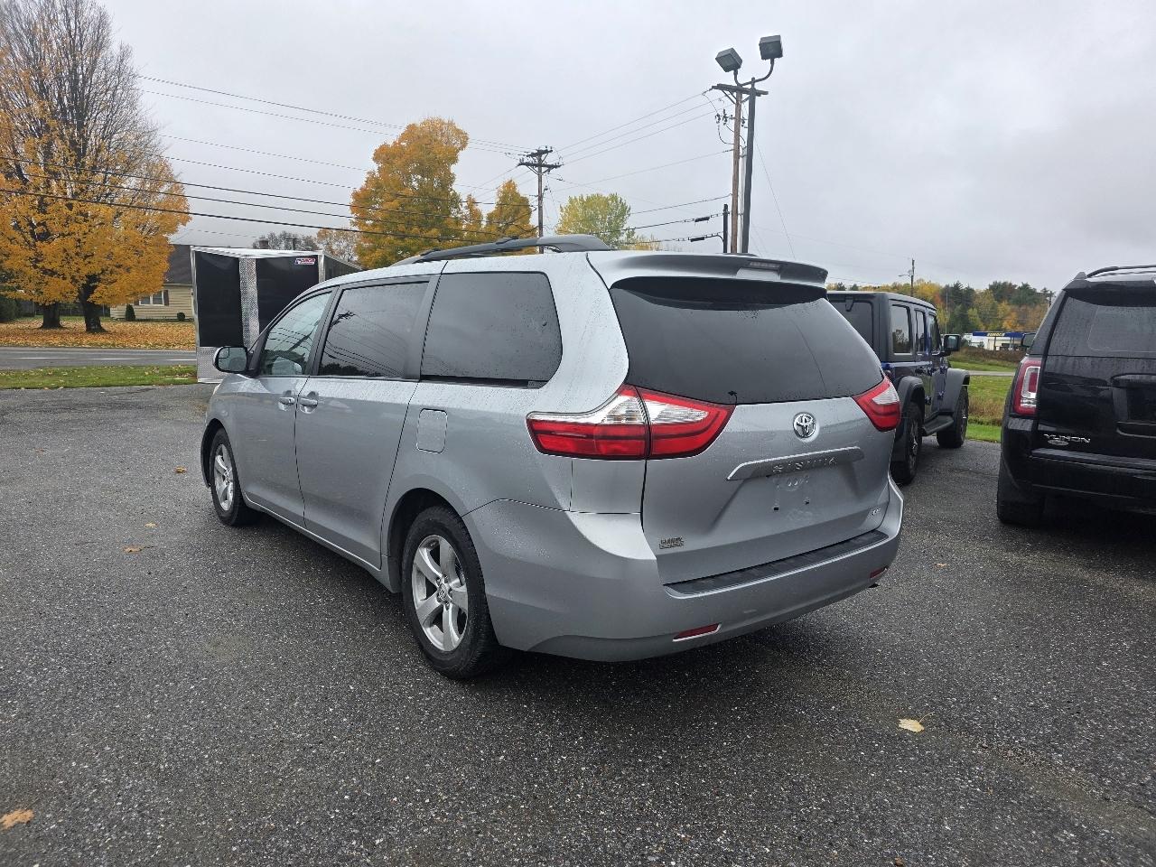 Toyota Sienna LE FWD 8-Passenger V6 2015
