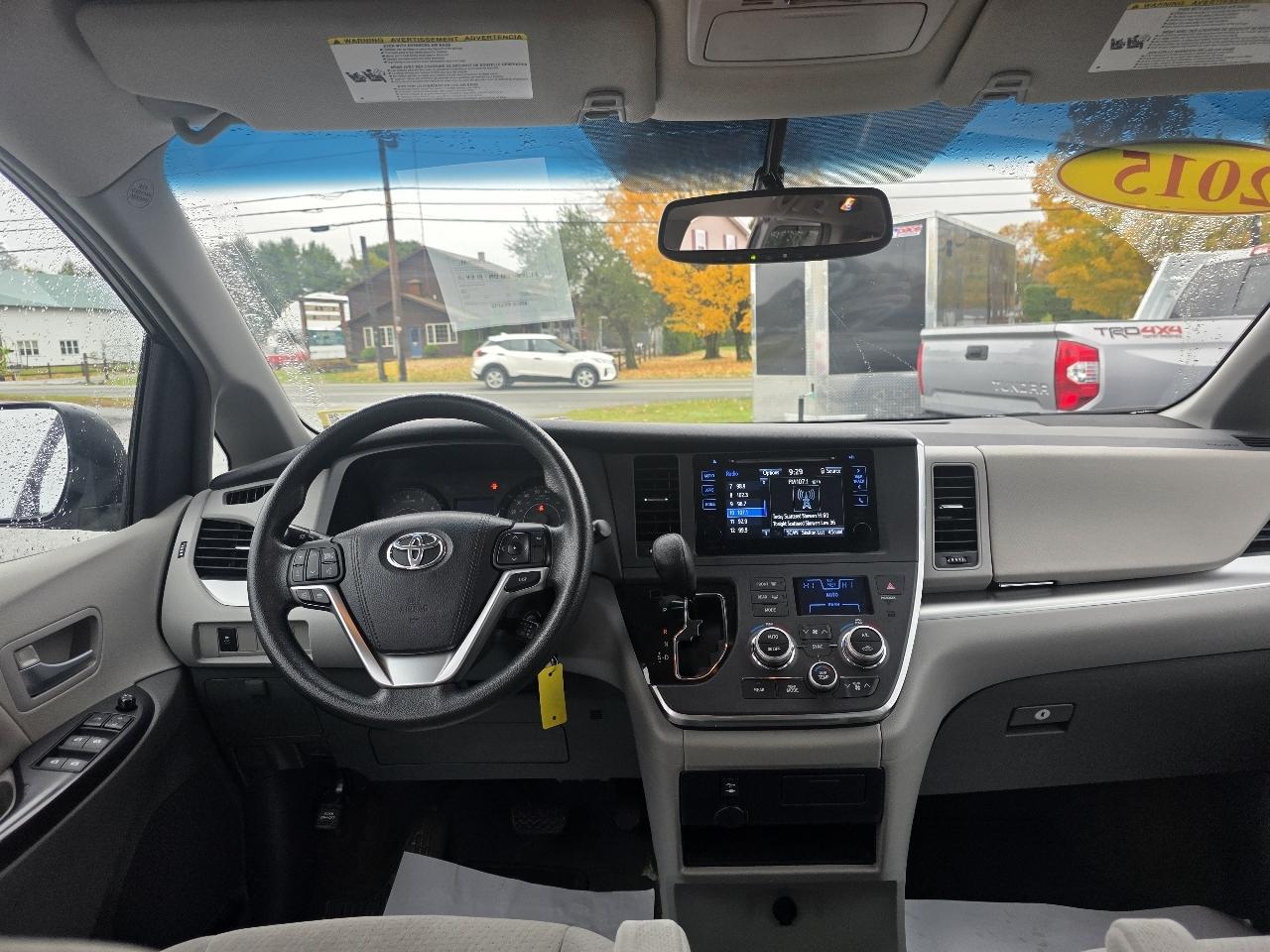 Toyota Sienna LE FWD 8-Passenger V6 2015