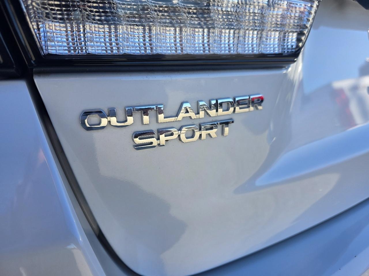 Mitsubishi Outlander Sport 2.0 ES 4WD 2025