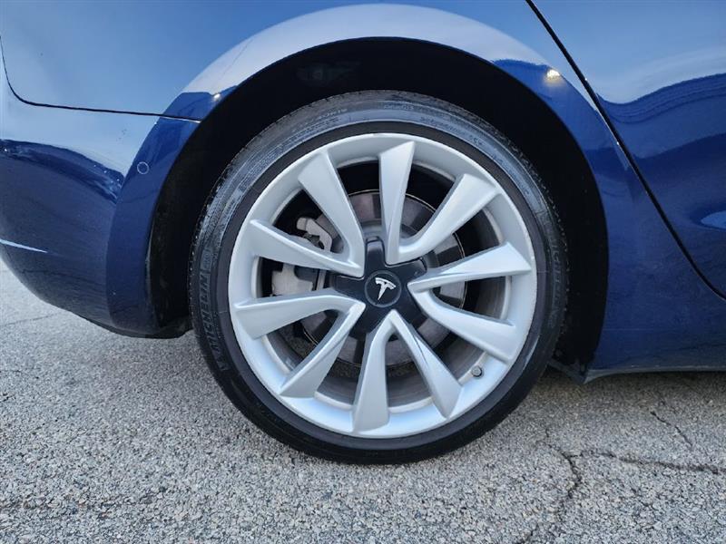 Tesla Model 3 Mid Range 2018