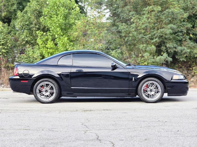 Ford Mustang SVT Cobra Coupe 2003