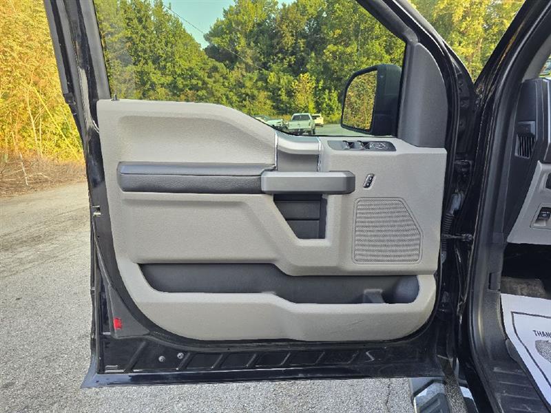 Ford F-150 XL SuperCab 8-ft. Bed 4WD 2018 Ford F-150 XL SuperCab 8-ft. Bed 4WD 2018