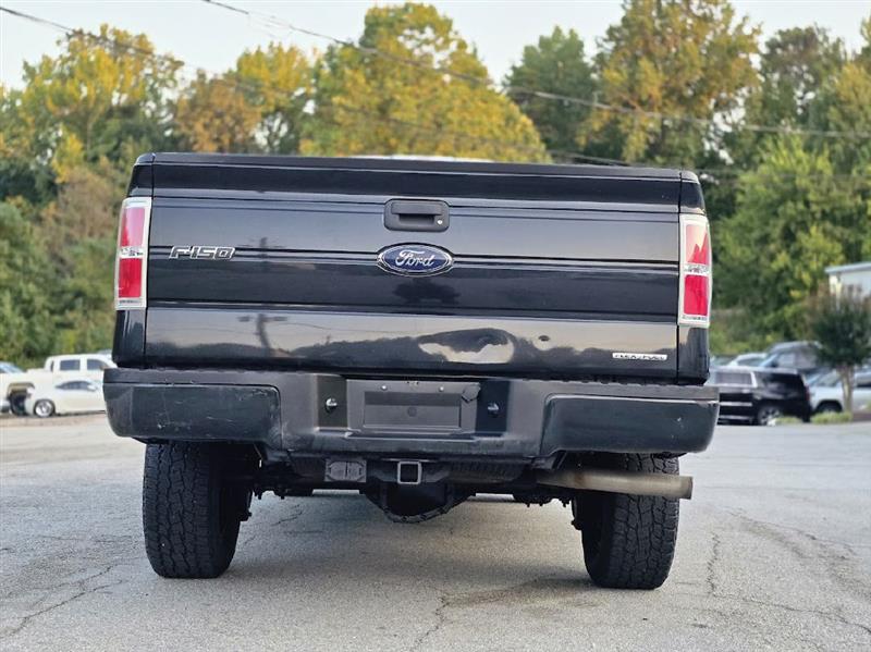 Ford F-150 XL SuperCab 8-ft. Bed 4WD 2014 Ford F-150 XL SuperCab 8-ft. Bed 4WD 2014