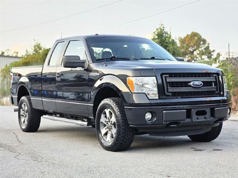 Ford F-150 XL SuperCab 8-ft. Bed 4WD 2014 Ford F-150 XL SuperCab 8-ft. Bed 4WD 2014