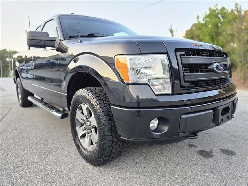 Ford F-150 XL SuperCab 8-ft. Bed 4WD 2014 Ford F-150 XL SuperCab 8-ft. Bed 4WD 2014