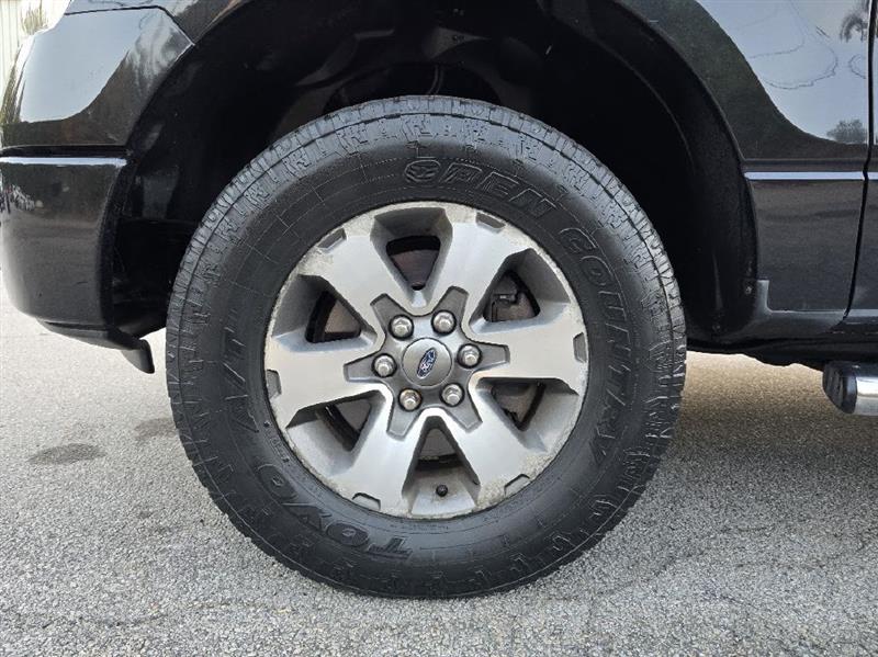 Ford F-150 XL SuperCab 8-ft. Bed 4WD 2014 Ford F-150 XL SuperCab 8-ft. Bed 4WD 2014