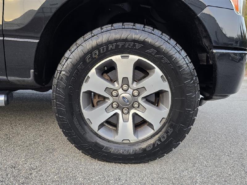 Ford F-150 XL SuperCab 8-ft. Bed 4WD 2014 Ford F-150 XL SuperCab 8-ft. Bed 4WD 2014