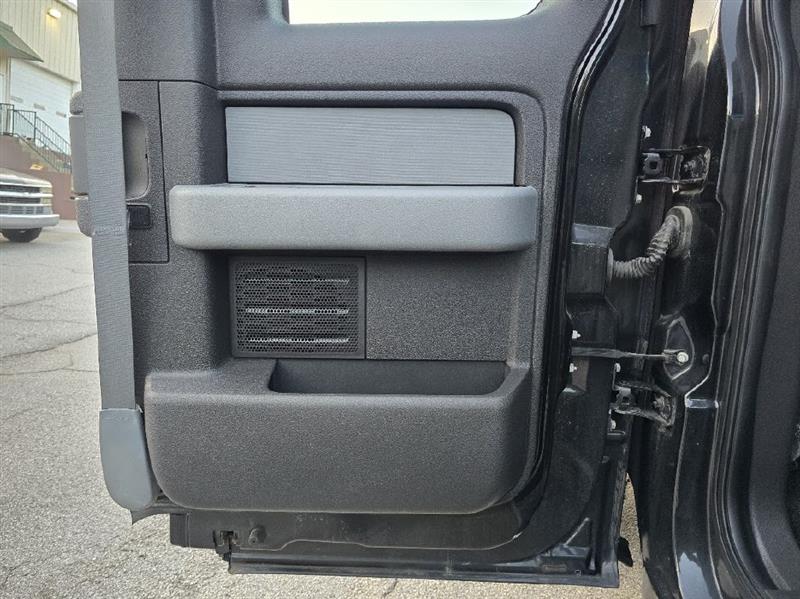 Ford F-150 XL SuperCab 8-ft. Bed 4WD 2014 Ford F-150 XL SuperCab 8-ft. Bed 4WD 2014