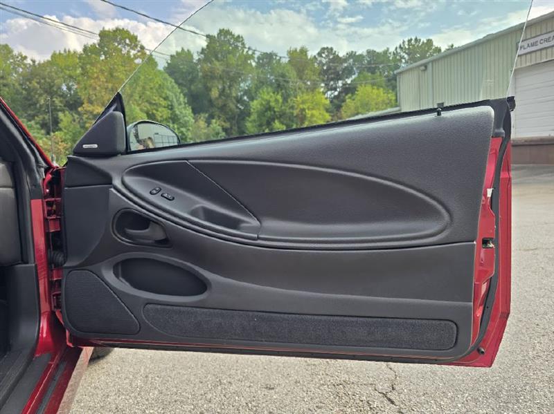 Ford Mustang SVT Cobra Coupe 2003