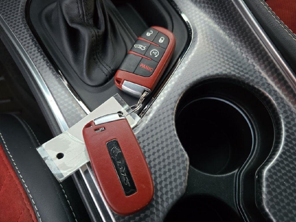 Dodge Challenger SRT Hellcat 2016