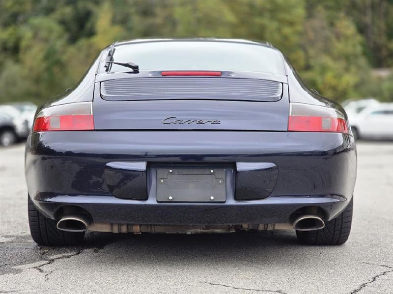 Porsche 911 Carrera 2 2002