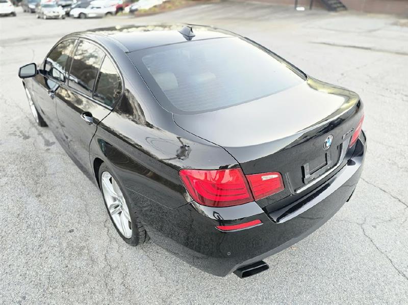 BMW 5-Series 550i 2013