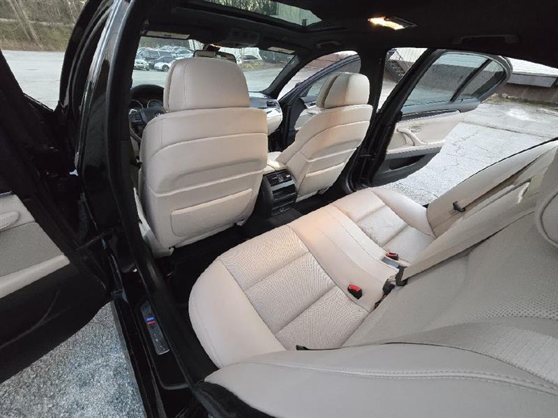 BMW 5-Series 550i 2013