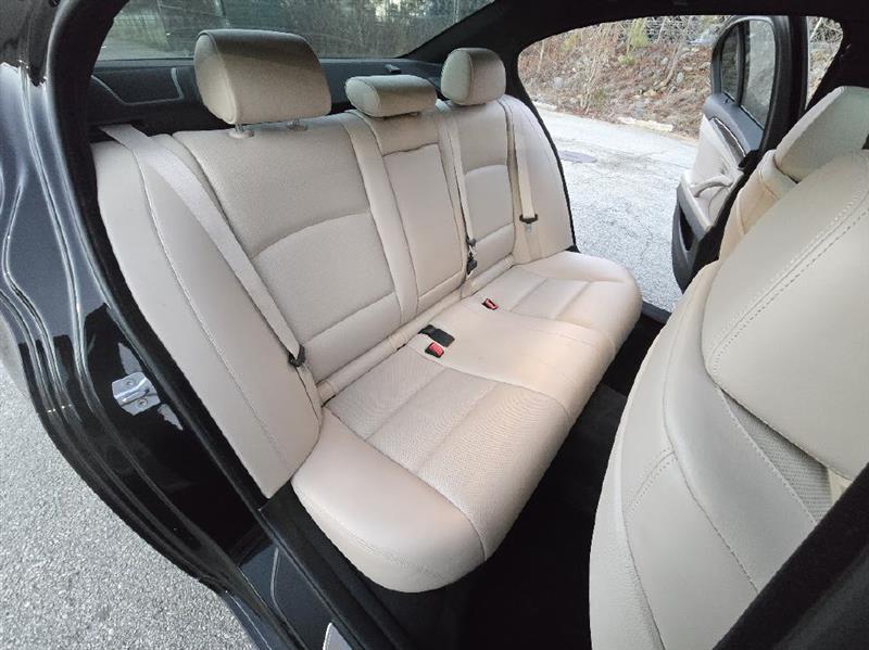 BMW 5-Series 550i 2013