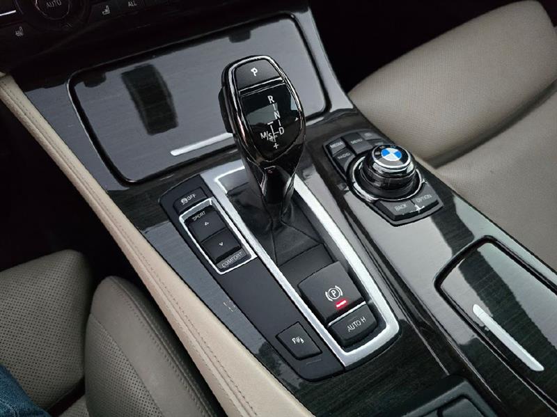 BMW 5-Series 550i 2013