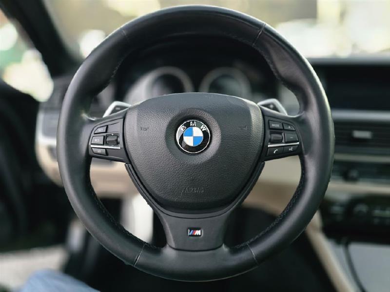 BMW 5-Series 550i 2013