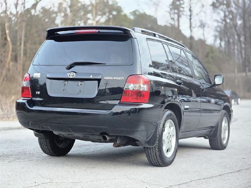 Toyota Highlander V6 2WD with 3rd-Row Seat 2007