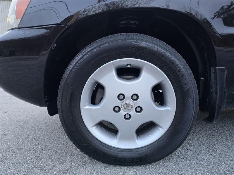 Toyota Highlander V6 2WD with 3rd-Row Seat 2007