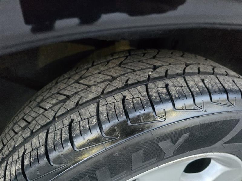 Toyota Highlander V6 2WD with 3rd-Row Seat 2007