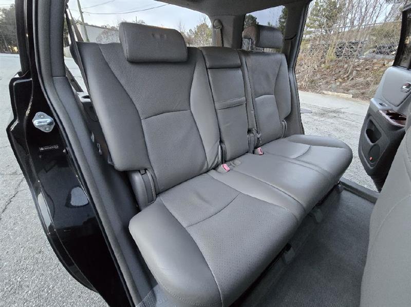 Toyota Highlander V6 2WD with 3rd-Row Seat 2007