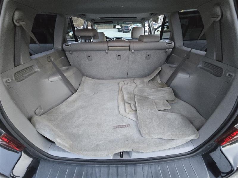 Toyota Highlander V6 2WD with 3rd-Row Seat 2007