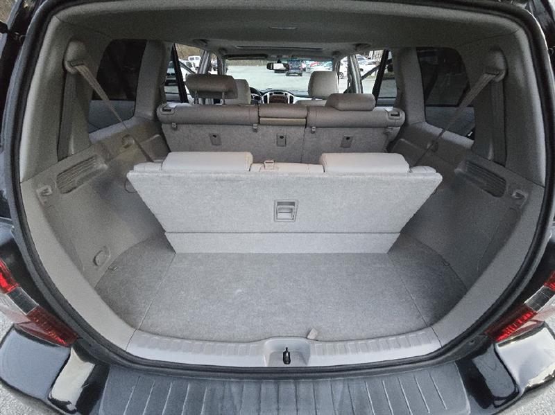 Toyota Highlander V6 2WD with 3rd-Row Seat 2007