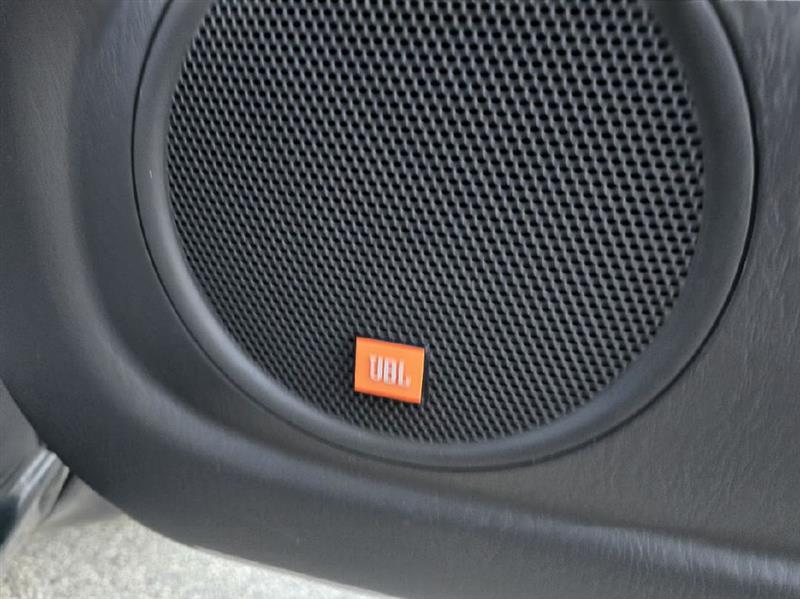 Toyota Highlander V6 2WD with 3rd-Row Seat 2007