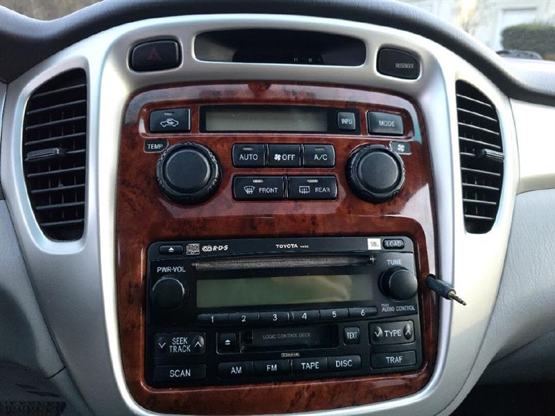 Toyota Highlander V6 2WD with 3rd-Row Seat 2007