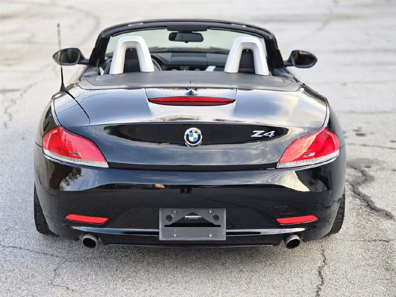 BMW Z4 sDrive35i 2011